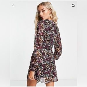 Floral printed tea dreas